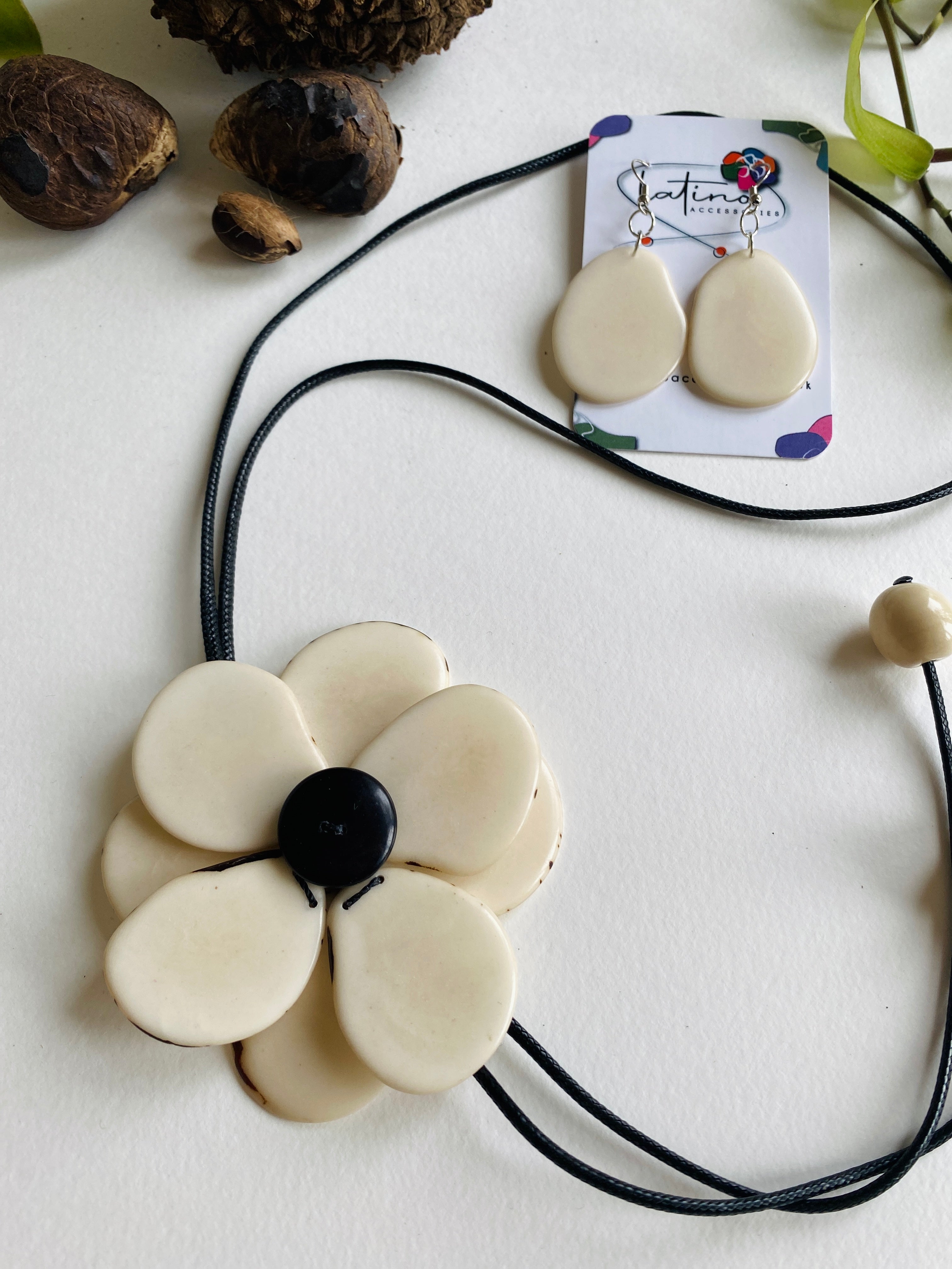 Margarita Tagua Necklace - White